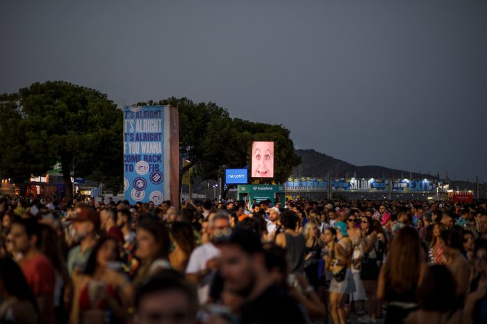 Never Lose Your Friends at a Festival Again